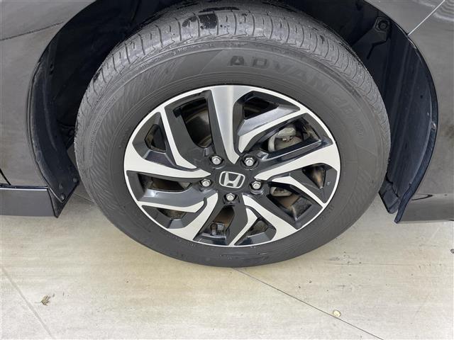 ステップワゴンスパーダ スパーダ ホンダセンシング 純正9インチナビ バックカメラ 両側パワスラ パドルシフト アイドリングストップ レーダークルーズコントロール レーンキープ 純正フロアマット LEDヘッドライト オートライト ステリモ(15枚目)