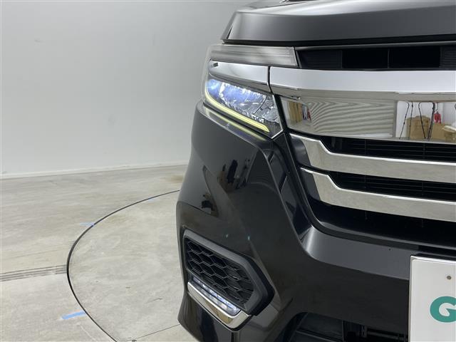 ステップワゴンスパーダ スパーダ ホンダセンシング 純正9インチナビ バックカメラ 両側パワスラ パドルシフト アイドリングストップ レーダークルーズコントロール レーンキープ 純正フロアマット LEDヘッドライト オートライト ステリモ(16枚目)