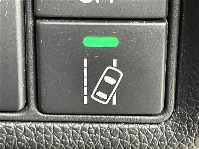 ステップワゴンスパーダ スパーダ ホンダセンシング 純正9インチナビ バックカメラ 両側パワスラ パドルシフト アイドリングストップ レーダークルーズコントロール レーンキープ 純正フロアマット LEDヘッドライト オートライト ステリモ(26枚目)