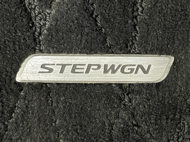 ステップワゴンスパーダ スパーダ ホンダセンシング 純正9インチナビ バックカメラ 両側パワスラ パドルシフト アイドリングストップ レーダークルーズコントロール レーンキープ 純正フロアマット LEDヘッドライト オートライト ステリモ(30枚目)