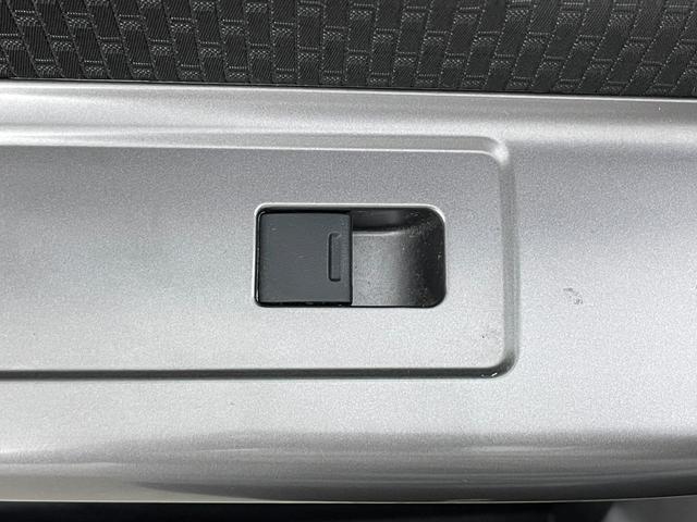 ステップワゴンスパーダ スパーダ ホンダセンシング 純正9インチナビ バックカメラ 両側パワスラ パドルシフト アイドリングストップ レーダークルーズコントロール レーンキープ 純正フロアマット LEDヘッドライト オートライト ステリモ(48枚目)