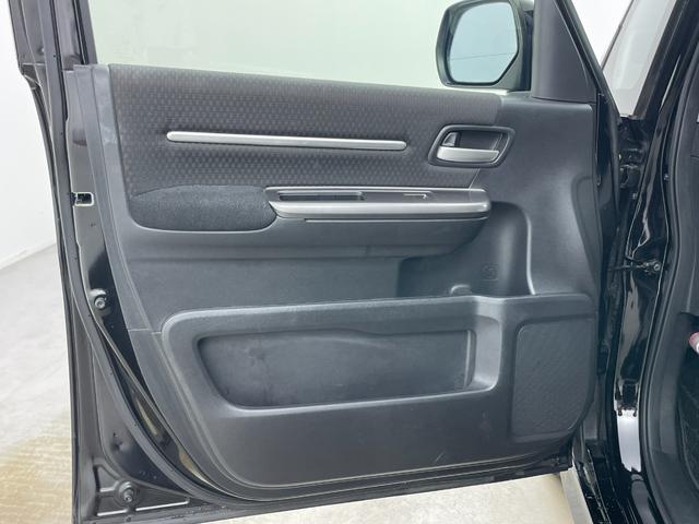 ステップワゴンスパーダ スパーダ ホンダセンシング 純正9インチナビ バックカメラ 両側パワスラ パドルシフト アイドリングストップ レーダークルーズコントロール レーンキープ 純正フロアマット LEDヘッドライト オートライト ステリモ(49枚目)