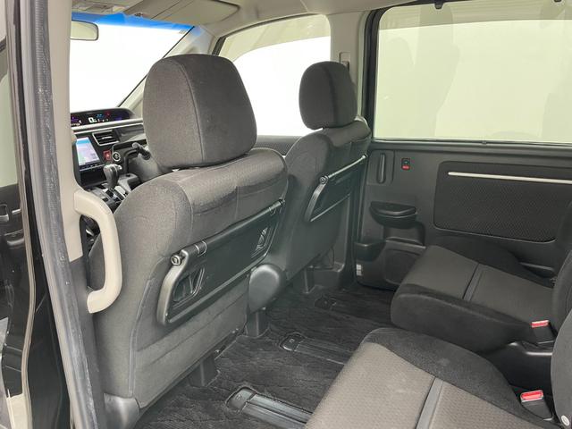 ステップワゴンスパーダ スパーダ ホンダセンシング 純正9インチナビ バックカメラ 両側パワスラ パドルシフト アイドリングストップ レーダークルーズコントロール レーンキープ 純正フロアマット LEDヘッドライト オートライト ステリモ(54枚目)