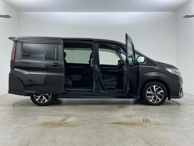 ステップワゴンスパーダ スパーダ ホンダセンシング 純正9インチナビ バックカメラ 両側パワスラ パドルシフト アイドリングストップ レーダークルーズコントロール レーンキープ 純正フロアマット LEDヘッドライト オートライト ステリモ(68枚目)