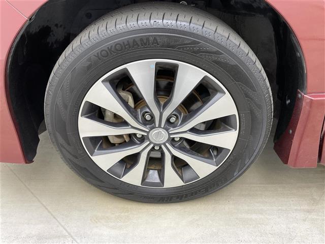 セレナ ハイウェイスター Vセレクション 純正9インチナビ アラウンドビューモニター 両側パワースライドドア エマージェンシーブレーキ クルーズコントロール LEDヘッドライト ビルトインETC プッシュスタート スマートキー オートライト(15枚目)