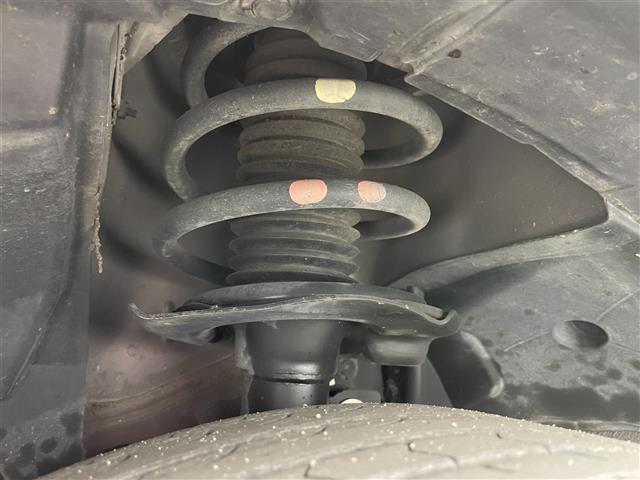 セレナ ハイウェイスター Vセレクション 純正9インチナビ アラウンドビューモニター 両側パワースライドドア エマージェンシーブレーキ クルーズコントロール LEDヘッドライト ビルトインETC プッシュスタート スマートキー オートライト(22枚目)