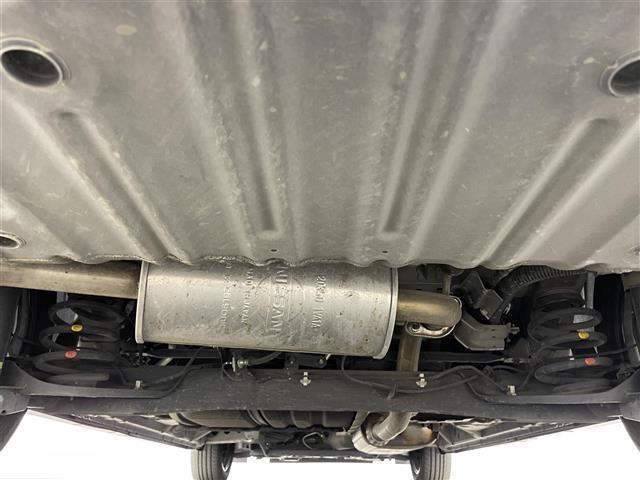 セレナ ハイウェイスター Vセレクション 純正9インチナビ アラウンドビューモニター 両側パワースライドドア エマージェンシーブレーキ クルーズコントロール LEDヘッドライト ビルトインETC プッシュスタート スマートキー オートライト(23枚目)