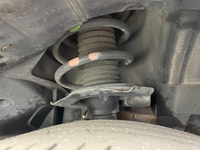 セレナ ハイウェイスター Vセレクション 純正9インチナビ アラウンドビューモニター 両側パワースライドドア エマージェンシーブレーキ クルーズコントロール LEDヘッドライト ビルトインETC プッシュスタート スマートキー オートライト(77枚目)