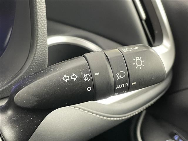 ノア ハイブリッドＳ－Ｚ　純正１０．５インチナビ　純正１４インチフリップダウンモニター　バックカメラ　ビルトインＥＴＣ２．０　レーダークルーズコントロール　前後ドライブレコーダー　両側パワースライドドア　ＬＥＤライト　ＤＶＤ（32枚目）