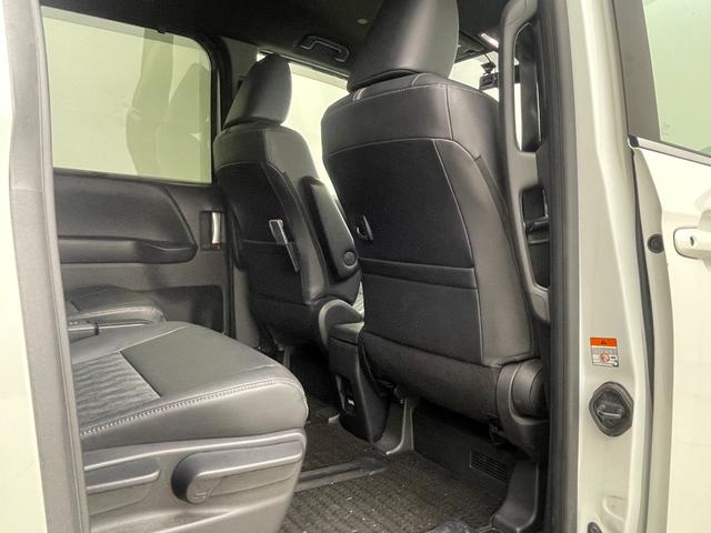 ノア ハイブリッドＳ－Ｚ　純正１０．５インチナビ　純正１４インチフリップダウンモニター　バックカメラ　ビルトインＥＴＣ２．０　レーダークルーズコントロール　前後ドライブレコーダー　両側パワースライドドア　ＬＥＤライト　ＤＶＤ（53枚目）