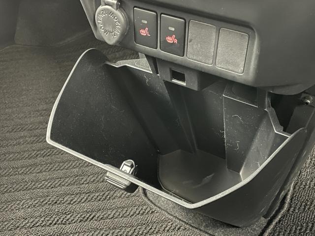 ルーミー カスタムＧ　純正９型ディスプレイオーディオ　両側電動スライドドア　レーダークルーズコントロール　前後ドライブレコーダー　シートヒーター　前後コーナーセンサー　踏み間違い防止　衝突軽減ブレーキ　ＨＤＭＩ接続　ＬＥＤ（44枚目）