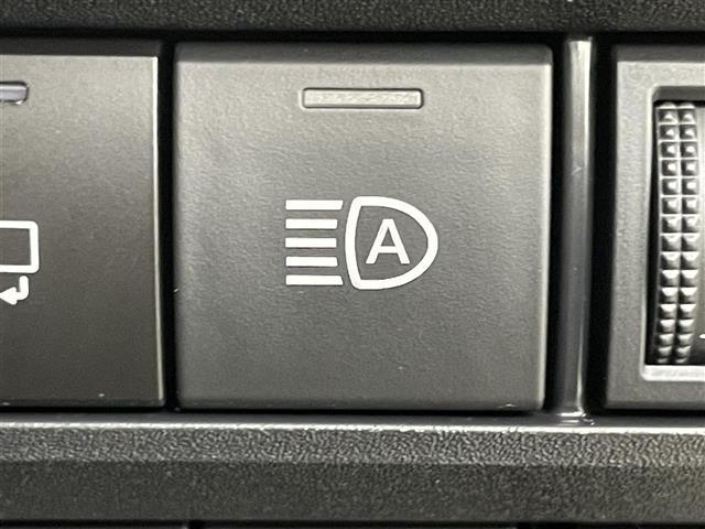 ヴォクシー S-Z 純正10.5インチディスプレイオーディオ バックカメラ 両側パワースライドドア レーダークルーズコントロール オートハイビーム ビルトインETC2.0 シートヒーター 衝突軽減ブレーキ LEDライト(6枚目)