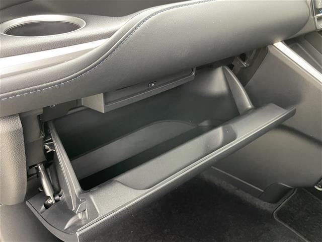 ヴォクシー S-Z 純正10.5インチディスプレイオーディオ バックカメラ 両側パワースライドドア レーダークルーズコントロール オートハイビーム ビルトインETC2.0 シートヒーター 衝突軽減ブレーキ LEDライト(31枚目)