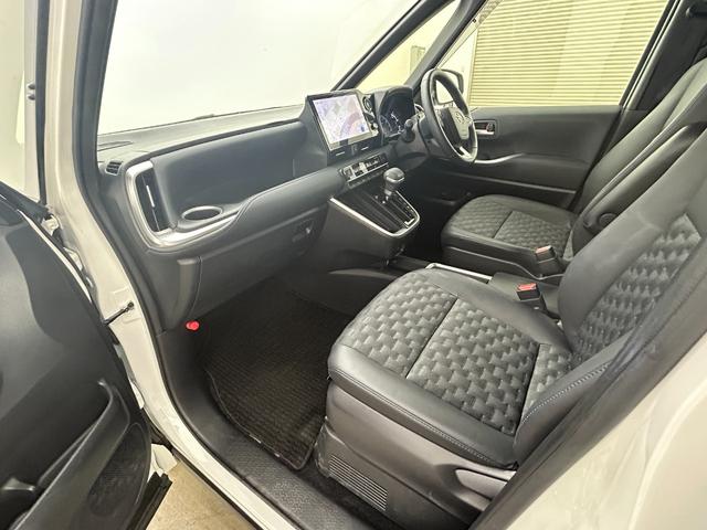 ヴォクシー ハイブリッドS-Z 純正10.5インチディスプレイオーディオ 純正14インチフリップダウンモニター 快適利便パッケージ デジタルインナーミラー ブラインドスポットモニター バックカメラ レーダークルーズコントロール(52枚目)