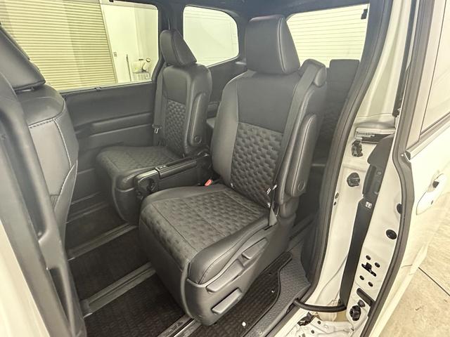 ヴォクシー ハイブリッドS-Z 純正10.5インチディスプレイオーディオ 純正14インチフリップダウンモニター 快適利便パッケージ デジタルインナーミラー ブラインドスポットモニター バックカメラ レーダークルーズコントロール(55枚目)