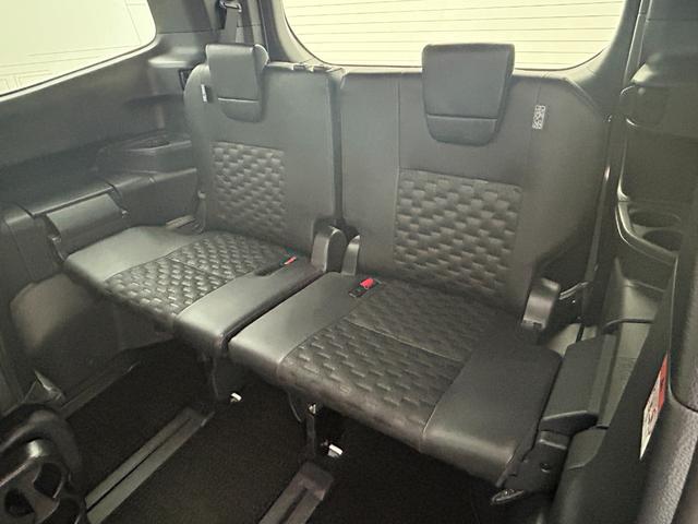 ヴォクシー ハイブリッドS-Z 純正10.5インチディスプレイオーディオ 純正14インチフリップダウンモニター 快適利便パッケージ デジタルインナーミラー ブラインドスポットモニター バックカメラ レーダークルーズコントロール(56枚目)