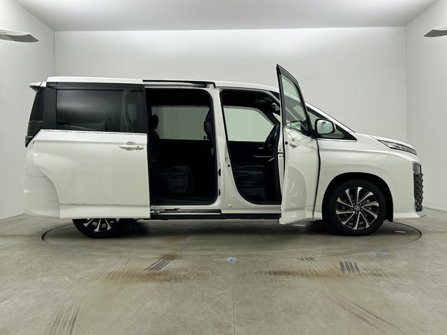 ヴォクシー ハイブリッドS-Z 純正10.5インチディスプレイオーディオ 純正14インチフリップダウンモニター 快適利便パッケージ デジタルインナーミラー ブラインドスポットモニター バックカメラ レーダークルーズコントロール(68枚目)