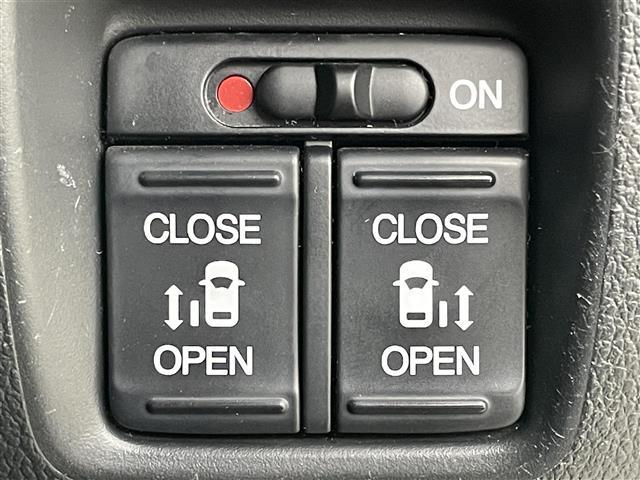 N-BOXカスタム G・ターボLパッケージ 純正ナビ 両側パワースライドドア クルーズコントロール バックカメラ ビルトインETC オートLEDヘッドライト 前後ドライブレコーダー 純正アルミホイール フルセグTV パドルシフト ハーフレザー(2枚目)