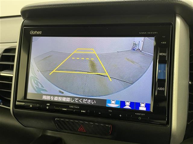 N-BOXカスタム G・ターボLパッケージ 純正ナビ 両側パワースライドドア クルーズコントロール バックカメラ ビルトインETC オートLEDヘッドライト 前後ドライブレコーダー 純正アルミホイール フルセグTV パドルシフト ハーフレザー(3枚目)