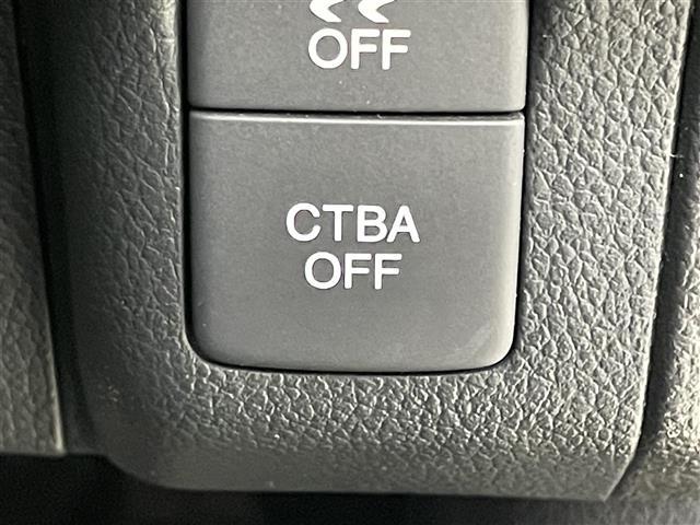 N-BOXカスタム G・ターボLパッケージ 純正ナビ 両側パワースライドドア クルーズコントロール バックカメラ ビルトインETC オートLEDヘッドライト 前後ドライブレコーダー 純正アルミホイール フルセグTV パドルシフト ハーフレザー(6枚目)