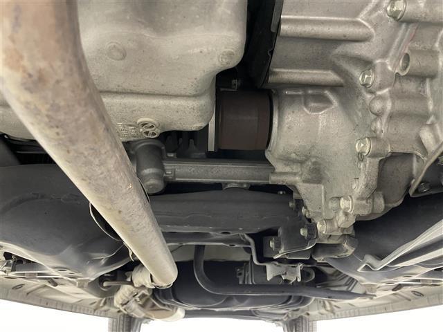 N-BOXカスタム G・ターボLパッケージ 純正ナビ 両側パワースライドドア クルーズコントロール バックカメラ ビルトインETC オートLEDヘッドライト 前後ドライブレコーダー 純正アルミホイール フルセグTV パドルシフト ハーフレザー(23枚目)