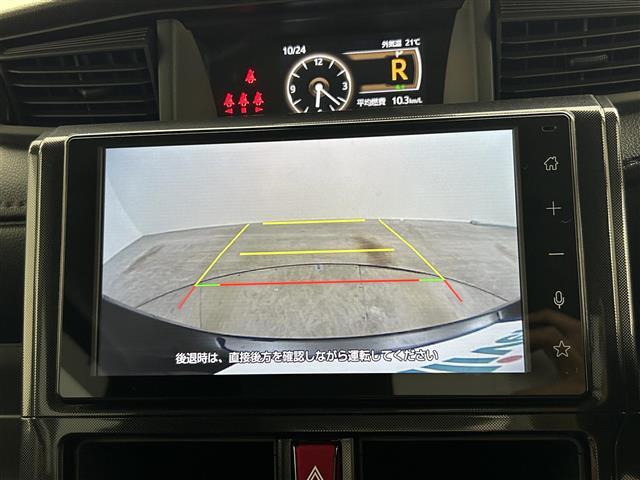 ルーミー Ｇ　両側パワースライドドア　純正９インチディスプレイオーディオ　バックカメラ　衝突軽減ブレーキ　ＣａｒＰｌａｙ　ビルトインＥＴＣ　フルセグＴＶ　オートＬＥＤライト　レーンキープアシスト　ＨＤＭＩ接続（4枚目）