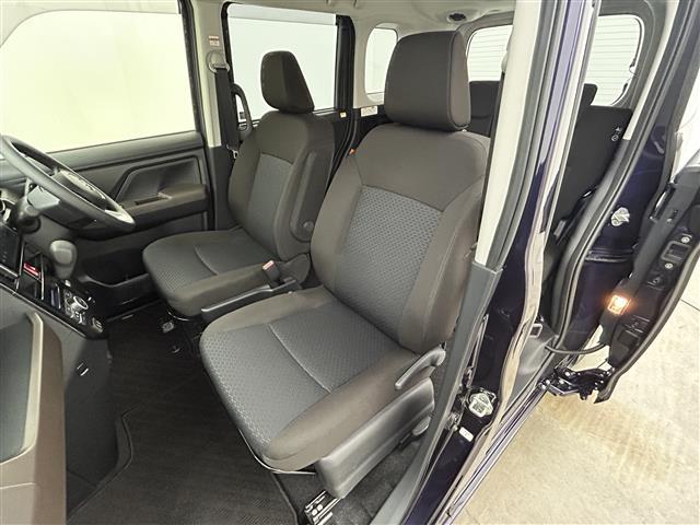 ルーミー Ｇ　両側パワースライドドア　純正９インチディスプレイオーディオ　バックカメラ　衝突軽減ブレーキ　ＣａｒＰｌａｙ　ビルトインＥＴＣ　フルセグＴＶ　オートＬＥＤライト　レーンキープアシスト　ＨＤＭＩ接続（11枚目）