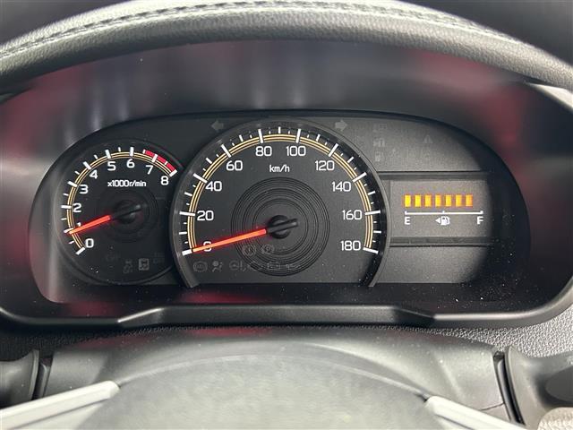 ルーミー Ｇ　両側パワースライドドア　純正９インチディスプレイオーディオ　バックカメラ　衝突軽減ブレーキ　ＣａｒＰｌａｙ　ビルトインＥＴＣ　フルセグＴＶ　オートＬＥＤライト　レーンキープアシスト　ＨＤＭＩ接続（25枚目）