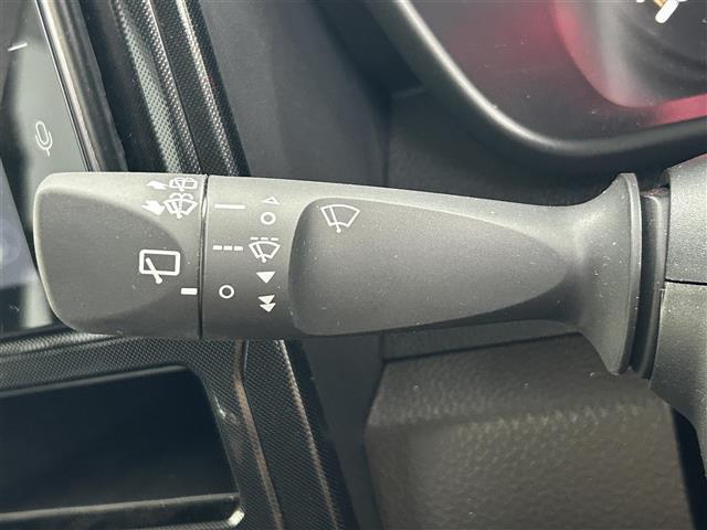 ルーミー Ｇ　両側パワースライドドア　純正９インチディスプレイオーディオ　バックカメラ　衝突軽減ブレーキ　ＣａｒＰｌａｙ　ビルトインＥＴＣ　フルセグＴＶ　オートＬＥＤライト　レーンキープアシスト　ＨＤＭＩ接続（29枚目）