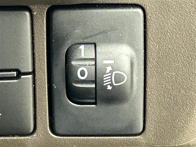 ルーミー Ｇ　両側パワースライドドア　純正９インチディスプレイオーディオ　バックカメラ　衝突軽減ブレーキ　ＣａｒＰｌａｙ　ビルトインＥＴＣ　フルセグＴＶ　オートＬＥＤライト　レーンキープアシスト　ＨＤＭＩ接続（38枚目）