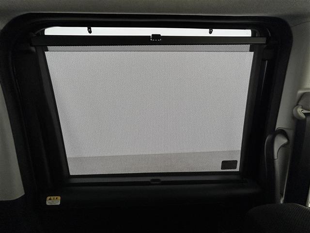 ルーミー Ｇ　両側パワースライドドア　純正９インチディスプレイオーディオ　バックカメラ　衝突軽減ブレーキ　ＣａｒＰｌａｙ　ビルトインＥＴＣ　フルセグＴＶ　オートＬＥＤライト　レーンキープアシスト　ＨＤＭＩ接続（42枚目）