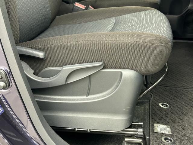 ルーミー Ｇ　両側パワースライドドア　純正９インチディスプレイオーディオ　バックカメラ　衝突軽減ブレーキ　ＣａｒＰｌａｙ　ビルトインＥＴＣ　フルセグＴＶ　オートＬＥＤライト　レーンキープアシスト　ＨＤＭＩ接続（44枚目）