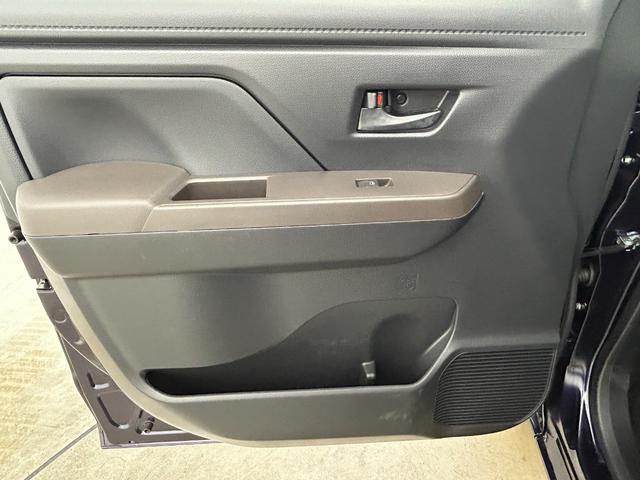 ルーミー Ｇ　両側パワースライドドア　純正９インチディスプレイオーディオ　バックカメラ　衝突軽減ブレーキ　ＣａｒＰｌａｙ　ビルトインＥＴＣ　フルセグＴＶ　オートＬＥＤライト　レーンキープアシスト　ＨＤＭＩ接続（48枚目）