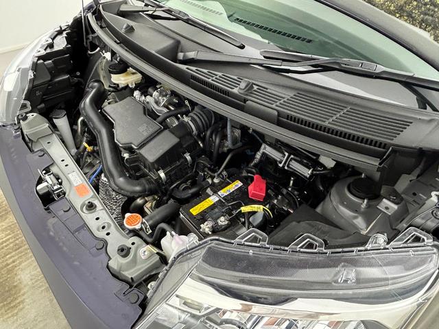 ルーミー Ｇ　両側パワースライドドア　純正９インチディスプレイオーディオ　バックカメラ　衝突軽減ブレーキ　ＣａｒＰｌａｙ　ビルトインＥＴＣ　フルセグＴＶ　オートＬＥＤライト　レーンキープアシスト　ＨＤＭＩ接続（75枚目）