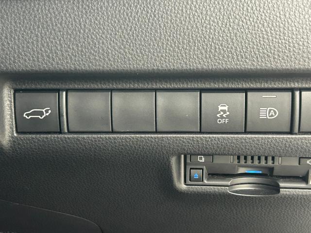 ハリアーハイブリッド Ｚ　モデリスタエアロ　ＪＢＬサウンド　純正１２．３インチナビ　デジタルインナーミラー　レーダークルーズコントロール　衝突軽減ブレーキシステム　パワーシート　ハーフレザーシート　ブラインドスポットモニター（46枚目）