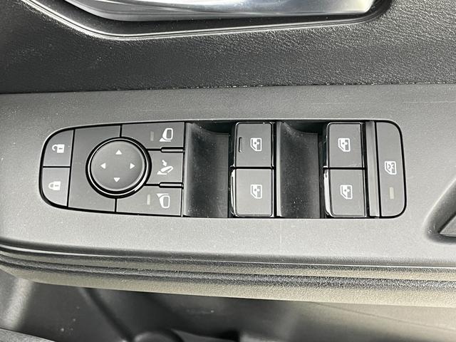 セレナ ｅ－パワー　ハイウェイスターＶ　純正１２．３インチディスプレイオーディオ　両側電動スライド　アラウンドビューモニター　レーダークルーズコントロール　ＥＴＣ２．０　ＬＥＤ　社外ドライブレコーダー　ワイヤレス充電　デジタルインナーミラー（47枚目）