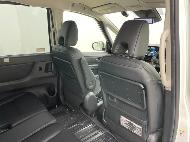 セレナ ｅ－パワー　ハイウェイスターＶ　純正１２．３インチディスプレイオーディオ　両側電動スライド　アラウンドビューモニター　レーダークルーズコントロール　ＥＴＣ２．０　ＬＥＤ　社外ドライブレコーダー　ワイヤレス充電　デジタルインナーミラー（53枚目）