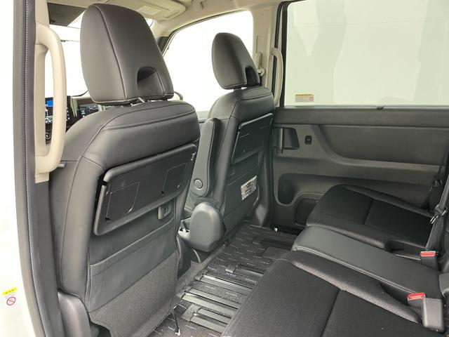 セレナ ｅ－パワー　ハイウェイスターＶ　純正１２．３インチディスプレイオーディオ　両側電動スライド　アラウンドビューモニター　レーダークルーズコントロール　ＥＴＣ２．０　ＬＥＤ　社外ドライブレコーダー　ワイヤレス充電　デジタルインナーミラー（54枚目）