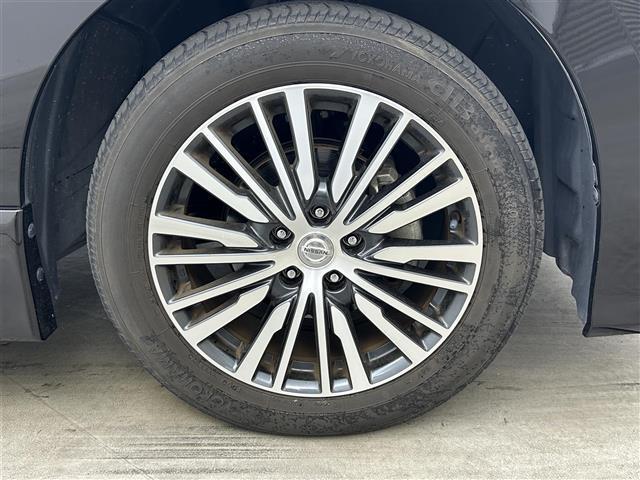 エルグランド 250ハイウェイスターS 純正8インチナビ 純正後席モニター サンルーフ 両側パワースライド アラウンドビューモニター レーダークルーズコントロール ビルトインETC LEDヘッドライト 社外ドライブレコーダー コーナーセンサ(15枚目)