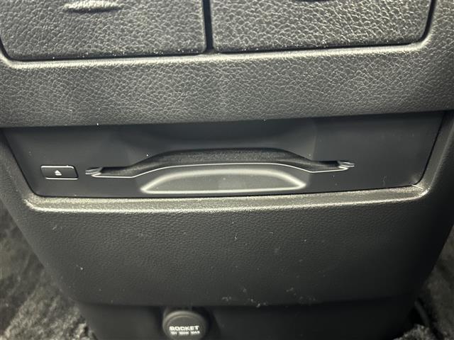 エルグランド 250ハイウェイスターS 純正8インチナビ 純正後席モニター サンルーフ 両側パワースライド アラウンドビューモニター レーダークルーズコントロール ビルトインETC LEDヘッドライト 社外ドライブレコーダー コーナーセンサ(33枚目)