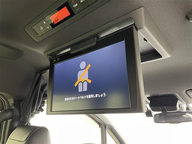 エスクァイア Ｇｉ　プレミアムパッケージ　ブラックテーラード　純正１０インチナビ　両側電動スライドドア　純正前後ドライブレコーダー　衝突軽減ブレーキ　レーンキープアシスト　クルーズコントロール　シートヒーター　ハーフレザーシート　ビルトインＥＴＣ　ＬＥＤ　フォグ（6枚目）