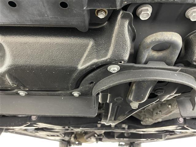 エスクァイア Ｇｉ　プレミアムパッケージ　ブラックテーラード　純正１０インチナビ　両側電動スライドドア　純正前後ドライブレコーダー　衝突軽減ブレーキ　レーンキープアシスト　クルーズコントロール　シートヒーター　ハーフレザーシート　ビルトインＥＴＣ　ＬＥＤ　フォグ（23枚目）