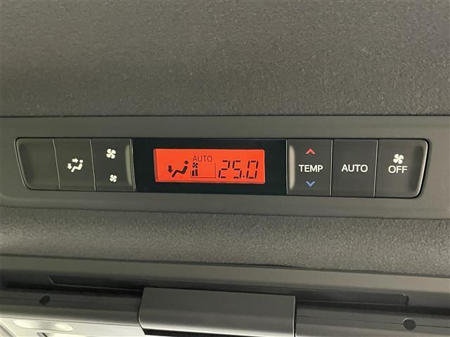 エスクァイア Ｇｉ　プレミアムパッケージ　ブラックテーラード　純正１０インチナビ　両側電動スライドドア　純正前後ドライブレコーダー　衝突軽減ブレーキ　レーンキープアシスト　クルーズコントロール　シートヒーター　ハーフレザーシート　ビルトインＥＴＣ　ＬＥＤ　フォグ（25枚目）