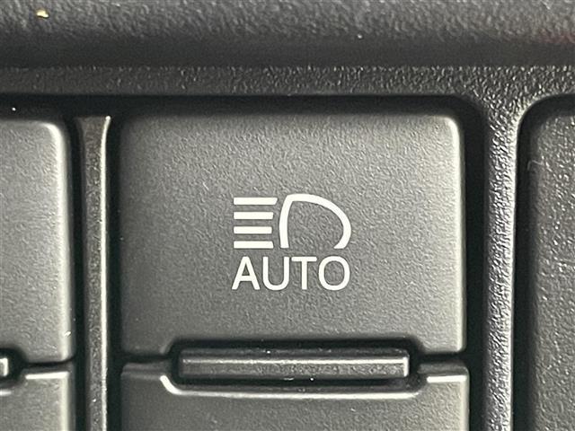 エスクァイア Ｇｉ　プレミアムパッケージ　ブラックテーラード　純正１０インチナビ　両側電動スライドドア　純正前後ドライブレコーダー　衝突軽減ブレーキ　レーンキープアシスト　クルーズコントロール　シートヒーター　ハーフレザーシート　ビルトインＥＴＣ　ＬＥＤ　フォグ（38枚目）