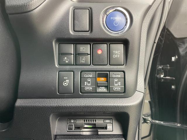 エスクァイア Ｇｉ　プレミアムパッケージ　ブラックテーラード　純正１０インチナビ　両側電動スライドドア　純正前後ドライブレコーダー　衝突軽減ブレーキ　レーンキープアシスト　クルーズコントロール　シートヒーター　ハーフレザーシート　ビルトインＥＴＣ　ＬＥＤ　フォグ（42枚目）