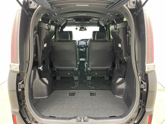 エスクァイア Ｇｉ　プレミアムパッケージ　ブラックテーラード　純正１０インチナビ　両側電動スライドドア　純正前後ドライブレコーダー　衝突軽減ブレーキ　レーンキープアシスト　クルーズコントロール　シートヒーター　ハーフレザーシート　ビルトインＥＴＣ　ＬＥＤ　フォグ（57枚目）