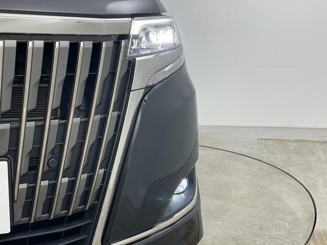 エスクァイア Ｇｉ　プレミアムパッケージ　ブラックテーラード　純正１０インチナビ　両側電動スライドドア　純正前後ドライブレコーダー　衝突軽減ブレーキ　レーンキープアシスト　クルーズコントロール　シートヒーター　ハーフレザーシート　ビルトインＥＴＣ　ＬＥＤ　フォグ（66枚目）