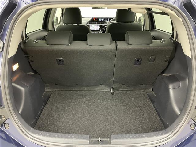 アクア S スタイルブラック 純正ナビ バックカメラ ETC トヨタセーフティーセンス プリクラッシュセーフティ レーンキープアシスト オートマチックハイビーム フロアマット オートエアコン オートライト フォグ スマートキー(14枚目)