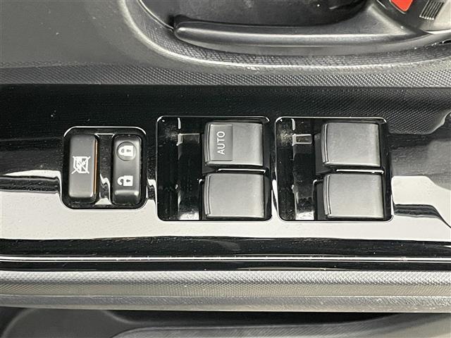 アクア S スタイルブラック 純正ナビ バックカメラ ETC トヨタセーフティーセンス プリクラッシュセーフティ レーンキープアシスト オートマチックハイビーム フロアマット オートエアコン オートライト フォグ スマートキー(24枚目)