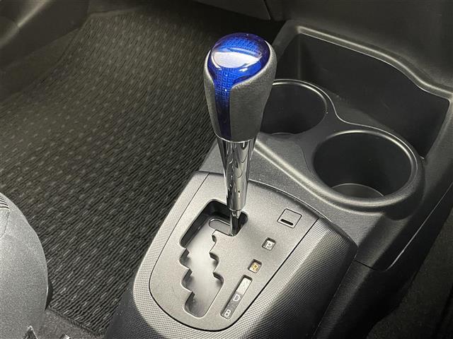 アクア S スタイルブラック 純正ナビ バックカメラ ETC トヨタセーフティーセンス プリクラッシュセーフティ レーンキープアシスト オートマチックハイビーム フロアマット オートエアコン オートライト フォグ スマートキー(27枚目)